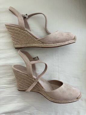 Charles By Charles David Suede Espadrille Wedges in Sherpa